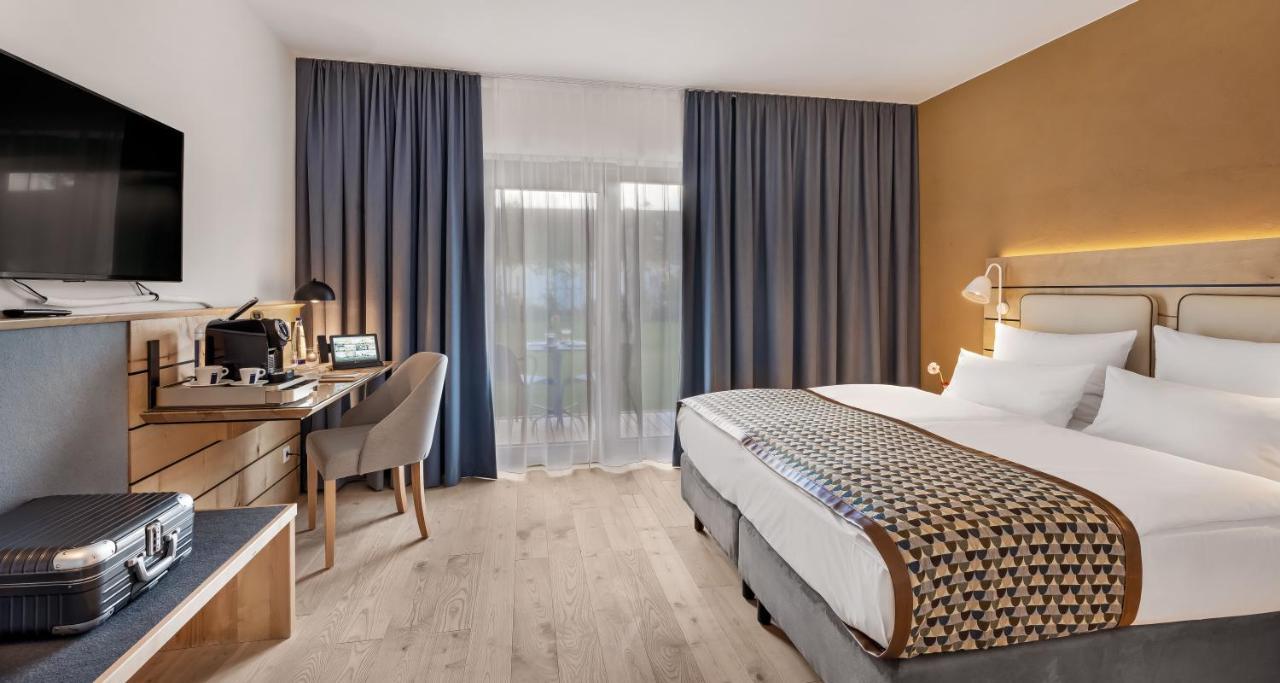 Walhalla Hotel Regensburg Hoeferer 4 Sterne Superior Тегернхайм Екстериор снимка